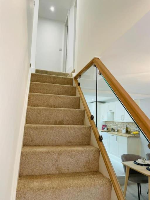 Charming Cottage Close To M4 Bridgend Bridgend  Buitenkant foto